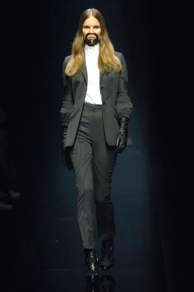 Look 1